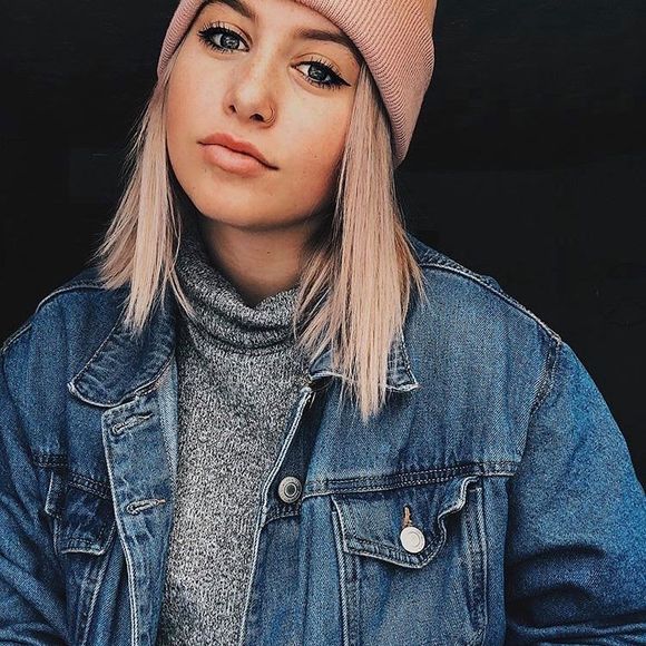 Meet your Posher, Olivia - Picture 1 of 1